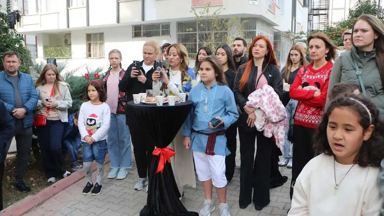 Aşkla Geldiği Adana’da Kültür Köprüsü Kurdu: Bir İlke İmza Attı! 2